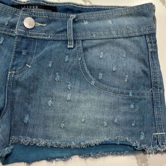 Billabong | Women’s Blue Denim Distressed Short Fit Jeans Shorts - Picture 5 of 14